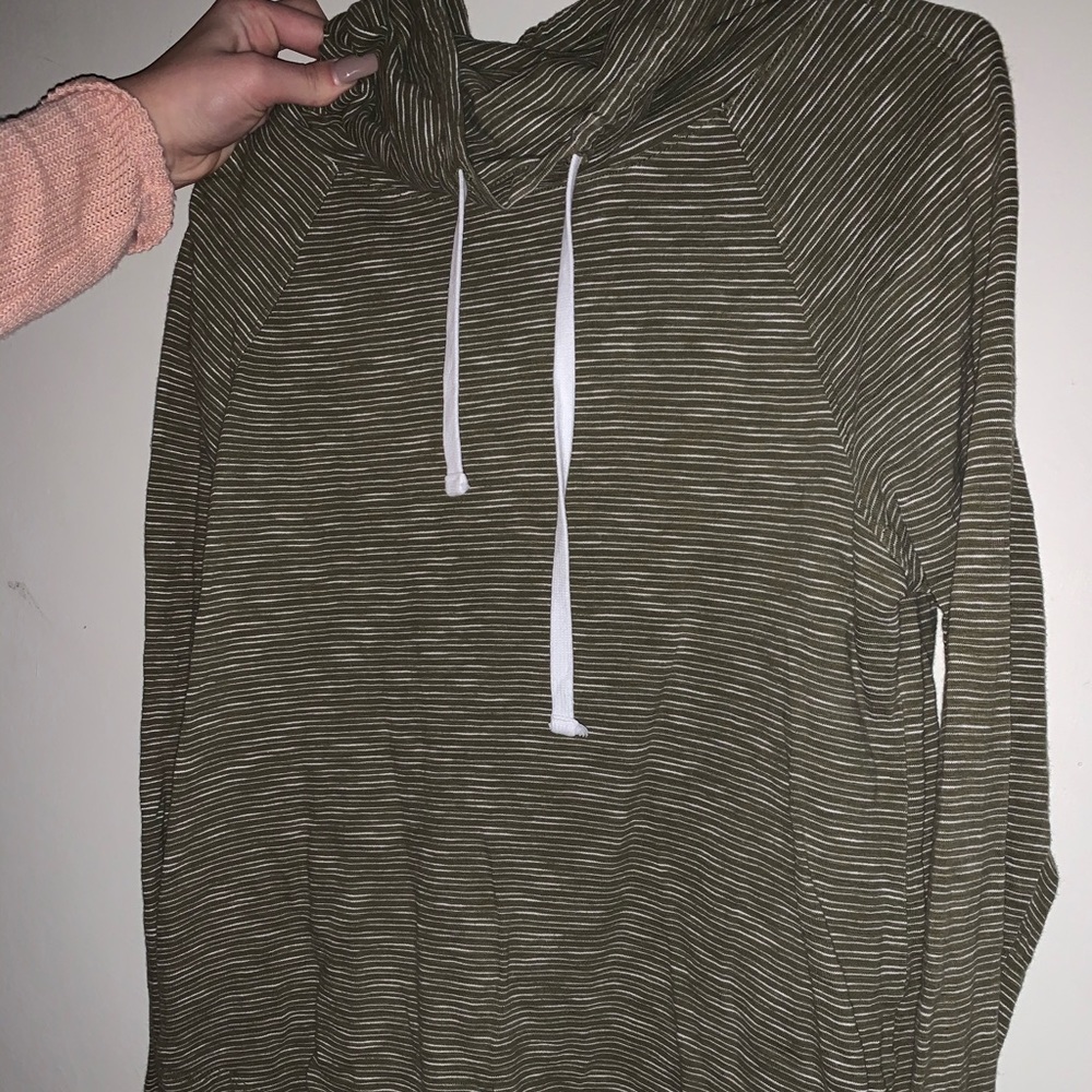 Long sleeve/ pull over